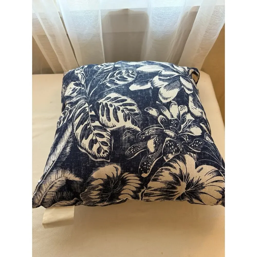 Tommy Bahama Decorative Pillow Blue White Leaf Flower 18